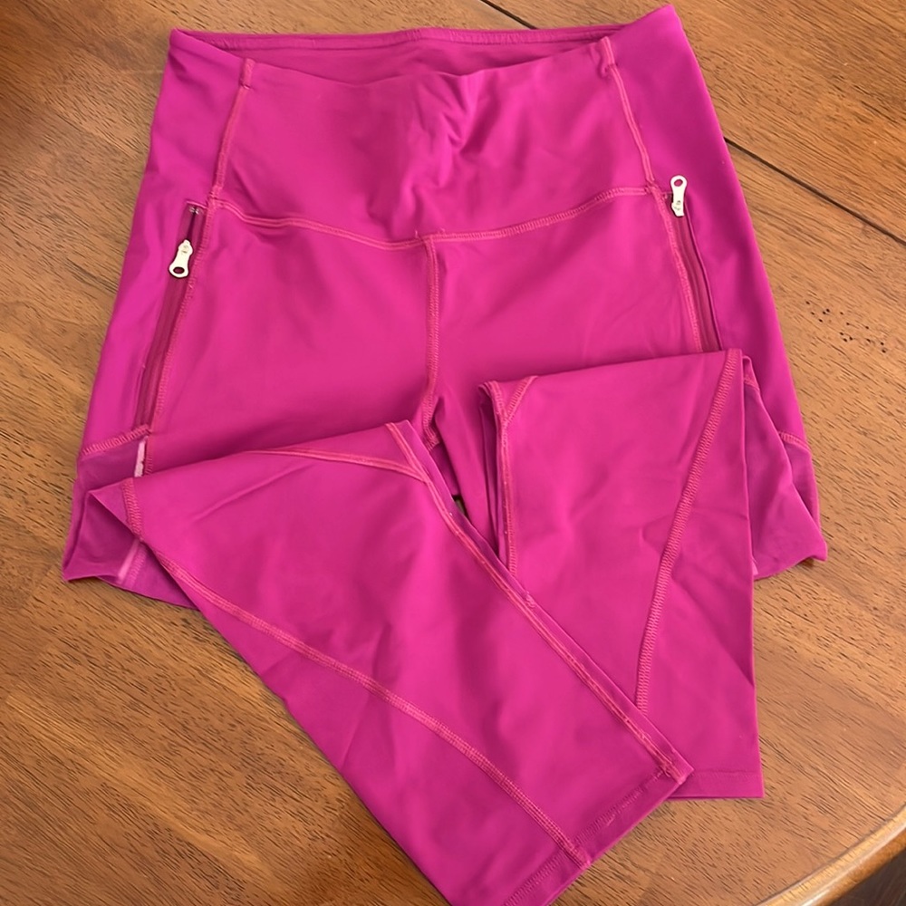 LULULEMON  |  Capri Leggings
